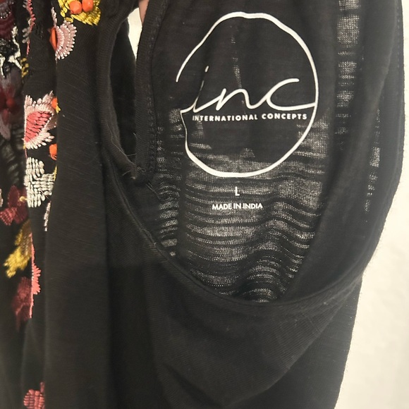 Floral Embroidered Black Halter Top - Picture 3 of 4